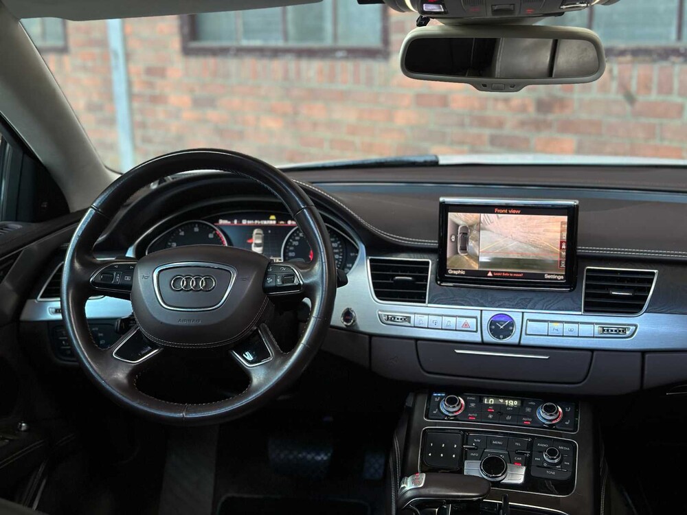 Audi A8 Long 4.0 TFSI V8 435HP 2012