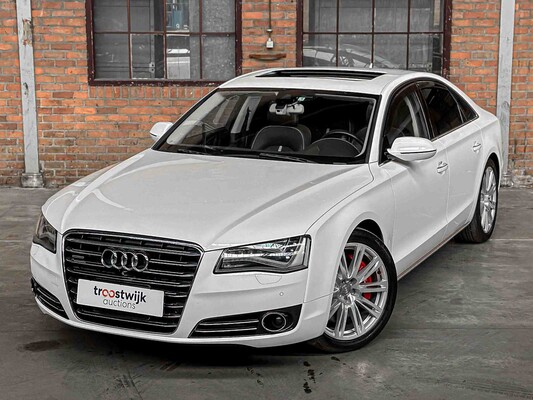 Audi A8 Long 4.0 TFSI V8 435HP 2012