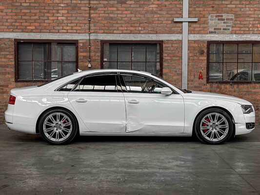 Audi A8 Long 4.0 TFSI V8 435HP 2012