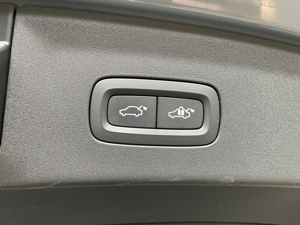 Polestar 2 Long Range Dual Motor Launch Edition 78kWh 408hp 2020 (Original-UK), J-087-SP