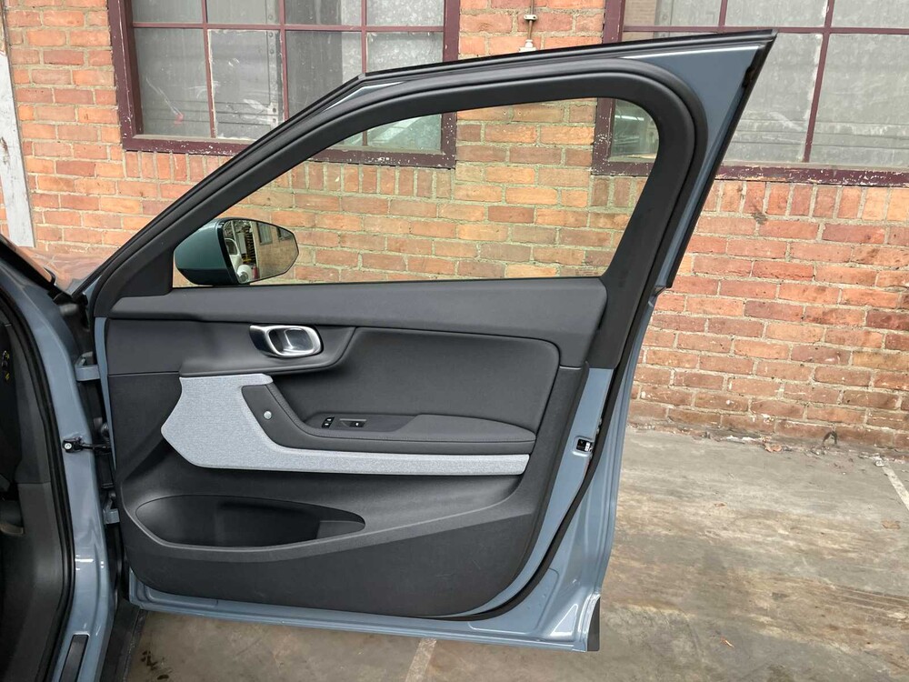 Polestar 2 Long Range Dual Motor Launch Edition 78kWh 408hp 2020 (Original-UK), J-087-SP