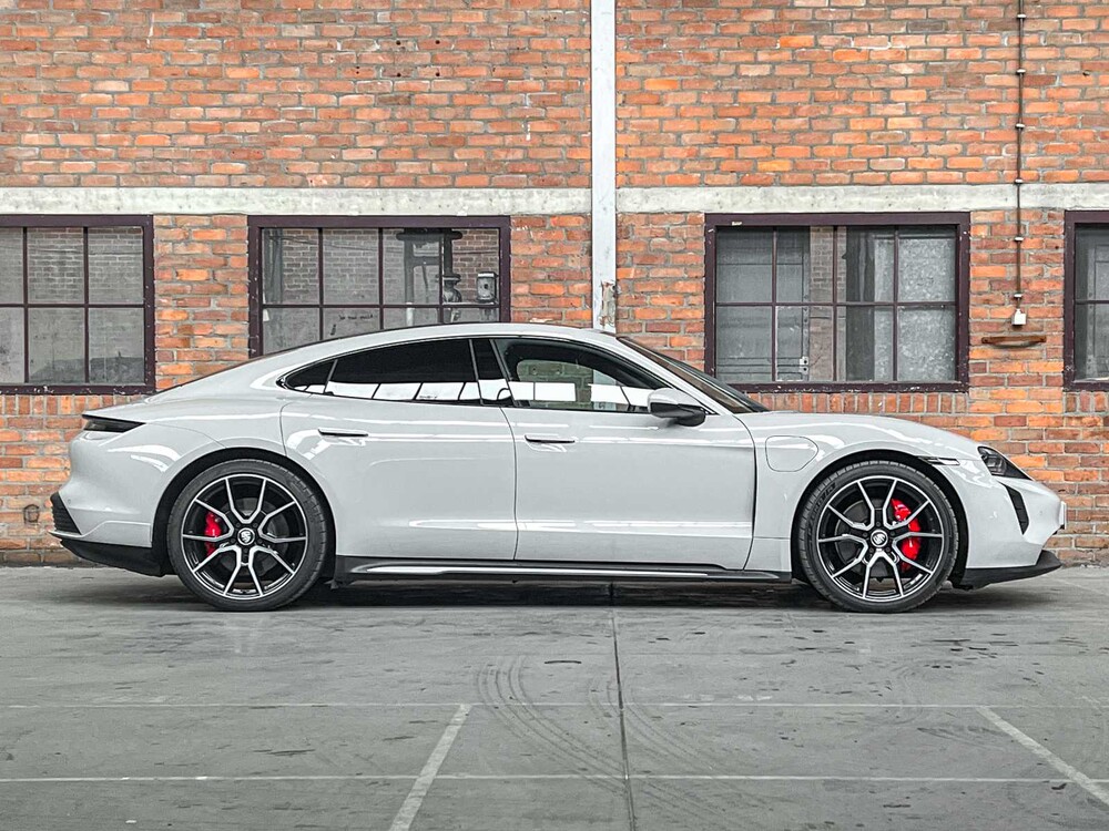 Porsche Taycan 4S Performance 84kWh 489hp 2022 (original-NL + 1st owner), P-217-VP
