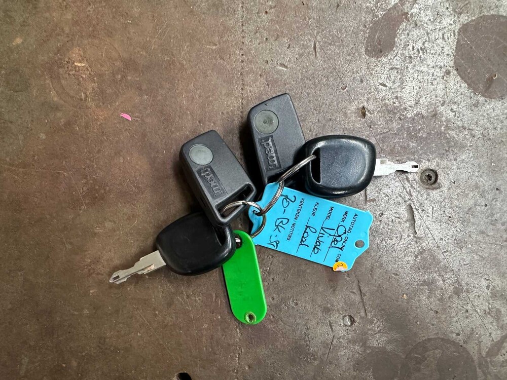 Opel Vivaro 1.9 DI L1H1 82hp 2003, 70-BK-ST