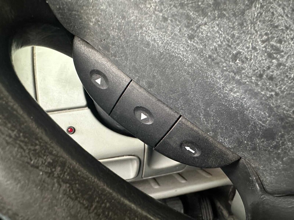 Opel Vivaro 1.9 DI L1H1 82hp 2003, 70-BK-ST