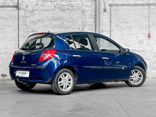 Renault Clio 1.2-16V Team Spirit 75PS 2006, 38-SR-DS