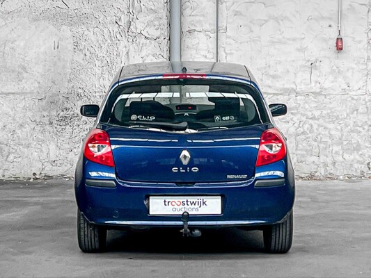 Renault Clio 1.2-16V Team Spirit 75PS 2006, 38-SR-DS