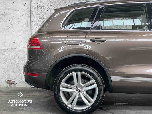 Volkswagen Touareg 3.0 TDI Highline 239hp 2010 (Original-NL+1st owner), 67-NLD-1