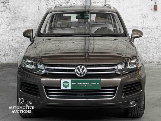 Volkswagen Touareg 3.0 TDI Highline 239hp 2010 (Original-NL+1st owner), 67-NLD-1