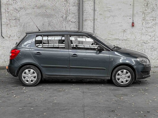 Skoda Fabia 1.2 Drive 60hp 2010 (Original-NL), 53-AUS-8