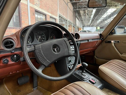 Mercedes-Benz SL450 226hp 1974 SL-Class