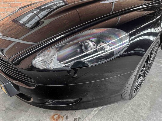 Aston Martin DB9 5.9 V12 Touchtronic 457pk 2004, 31-XJ-GF