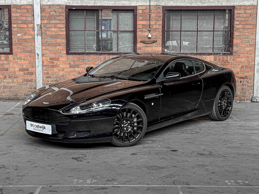 Aston Martin DB9 5.9 V12 Touchtronic 457PS 2004, 31-XJ-GF