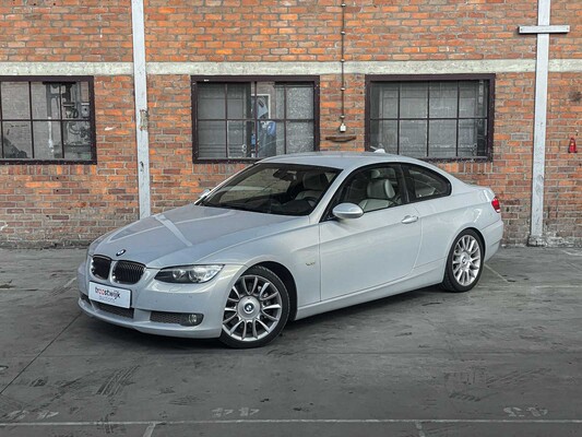 BMW 335i Coupe E92 306hp 2006 3-series, 67-GLX-6 Youngtimer