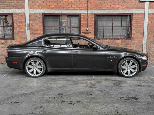 Maserati Quattroporte 4.2L V8 MFI DOHC 259 400hp 2008 Youngtimer