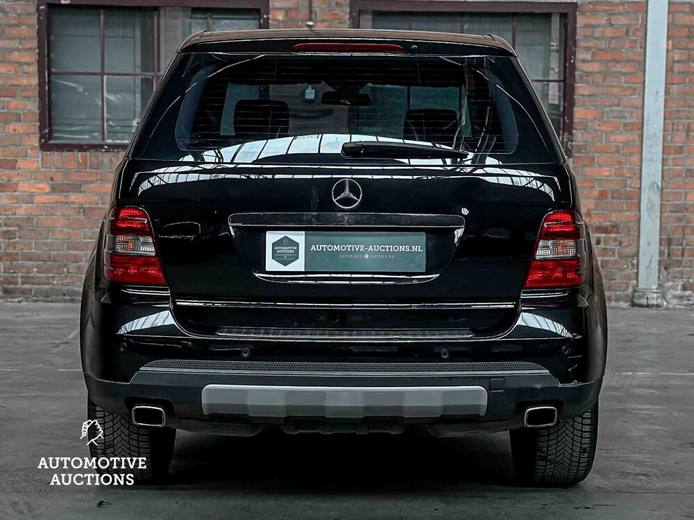 Mercedes-Benz ML350 3.5 V6 272hp 2005 M-class, P-228-PF