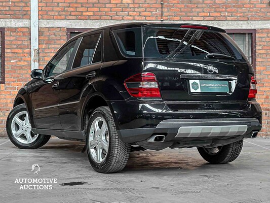 Mercedes-Benz ML350 3.5 V6 272pk 2005 M-klasse, P-228-PF