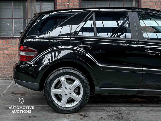 Mercedes-Benz ML350 3.5 V6 272hp 2005 M-class, P-228-PF