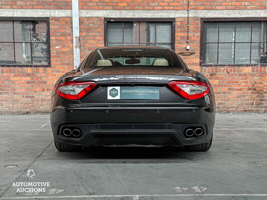 Maserati GranTurismo 4.2 V8 405hp 2008 youngtimer