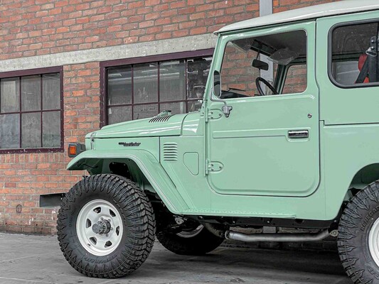 Toyota Landcruiser FJ40 135PS 1984