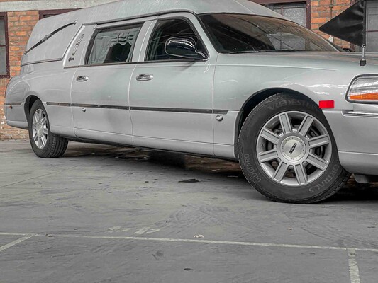 Lincoln Town Car Superior Reisebus Leichenwagen 242PS 2008, 04-ZL-XB