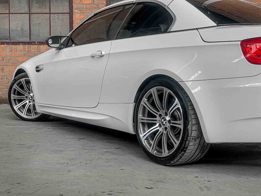 BMW M3 E93 4.0 V8 420PK DCT E90 3-serie 2011