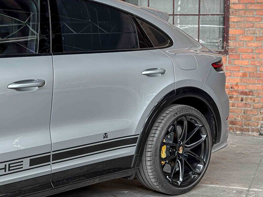 Porsche Cayenne Coupé Turbo S E-Hybrid (TECHART) 4.0 V8 -AKRAPOVIC- 549hp 2019, Dutch registration