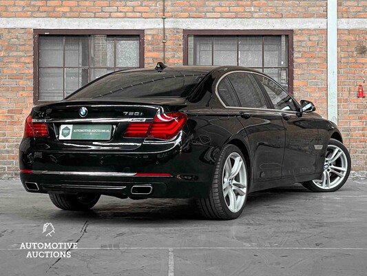 BMW 750i xDrive High Executive 449hp 2013 (Original-UK) 7-Series, 32-ZVG-3