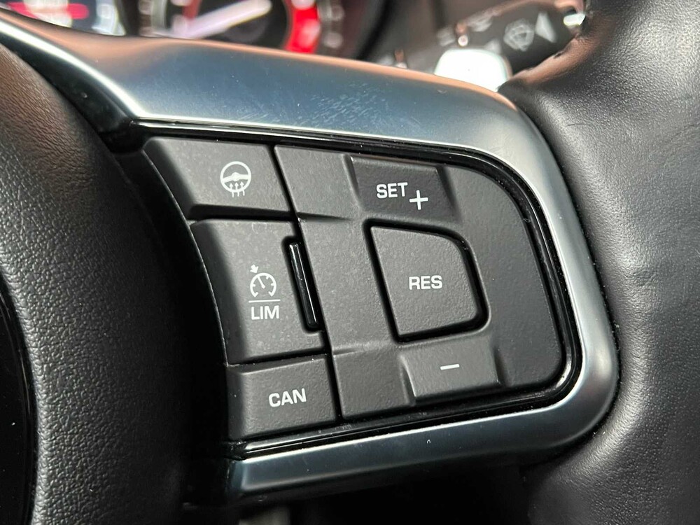 Jaguar F-TYPE P300 RWD R-Dynamic 300hp 2020, R-213-LT