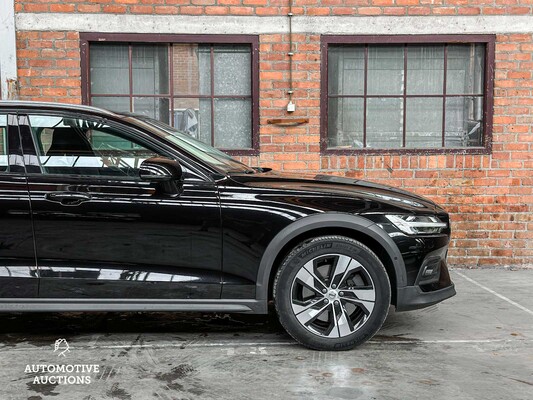 Volvo V60 Cross Country 2.0 D4 AWD Intro Edition 190hp 2019 (Original-NL), ZN-457-L