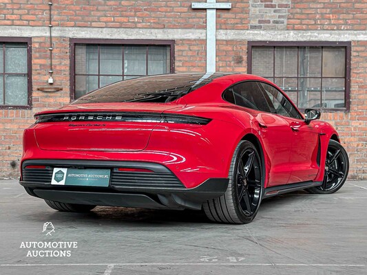 Porsche Taycan Turbo S 93 kWh 626hp 2020