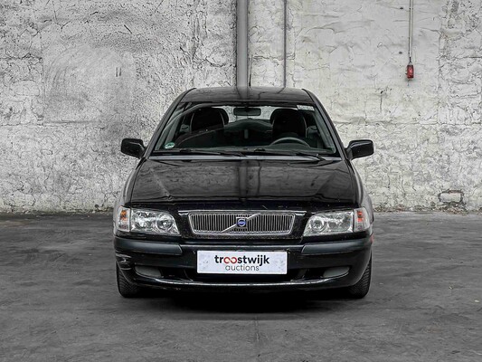 Volvo V40 1.8 Europe 122PS 2001, 08-HL-BD