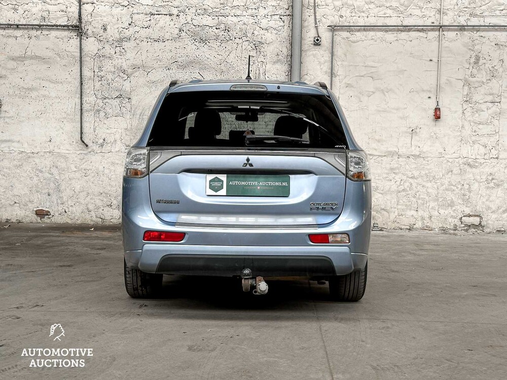 Mitsubishi Outlander 2.0 PHEV Instyle 121PS 2013 -Erstjg. GB-, 5-SPB-99