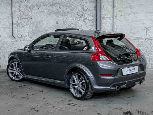 Volvo C30 2.0 D3 R-Design Pro Edition 150hp 2012 (Original-UK), 77-ZDN-7