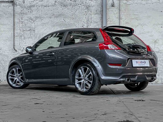 Volvo C30 2.0 D3 R-Design Pro Edition 150hp 2012 (Original-UK), 77-ZDN-7