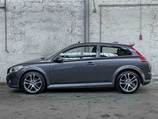 Volvo C30 2.0 D3 R-Design Pro Edition 150hp 2012 (Original-UK), 77-ZDN-7