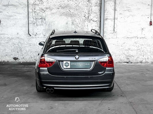 BMW 325i Dynamic Exec. 218hp 2005 (Original-NL), 37-RV-HP -3-serie Touring-