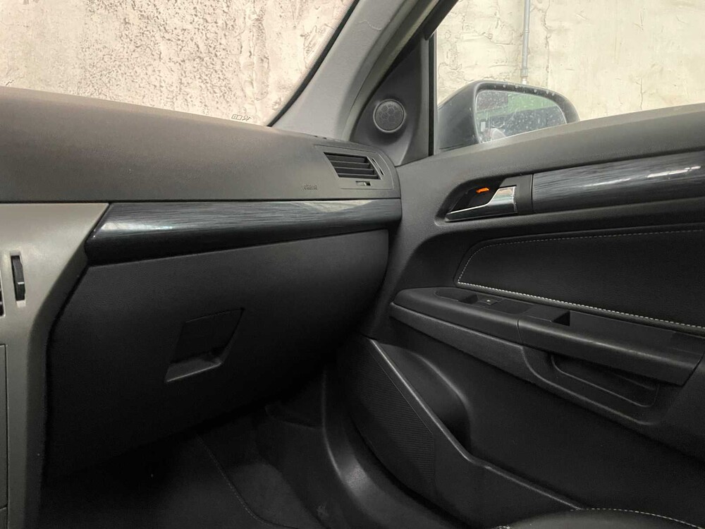 Opel Astra 1.8 Cosmo 125PS 2004, (Original-NL), 31-PB-SK 