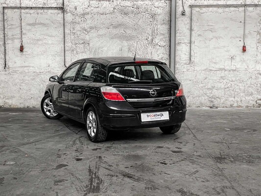 Opel Astra 1.8 Cosmo 125hp 2004, (Original-NL), 31-PB-SK 