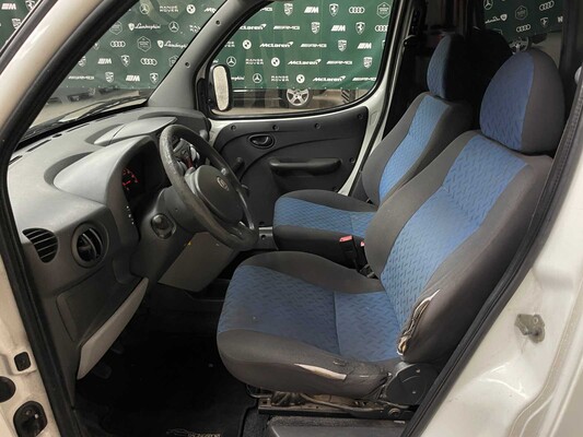 Fiat Doblò 1.3 MJ Basic 75hp 2008 (Original-NL), 71-VVV-8