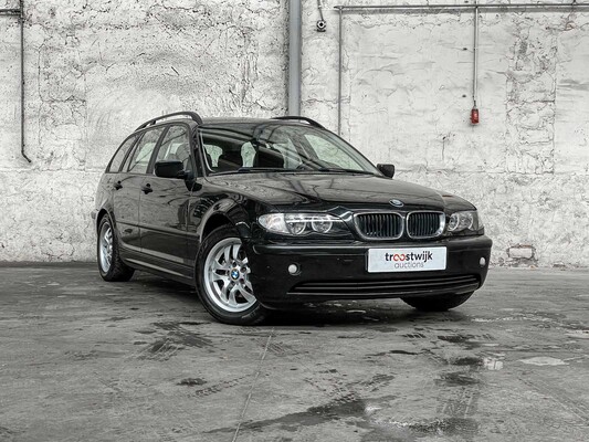 BMW 316i Touring Black&Silver II 3-series116hp 2004 (Original-NL), 01-PF-HN