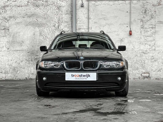 BMW 316i Touring Black&Silver II 3-serie116pk 2004 (Origineel-NL), 01-PF-HN