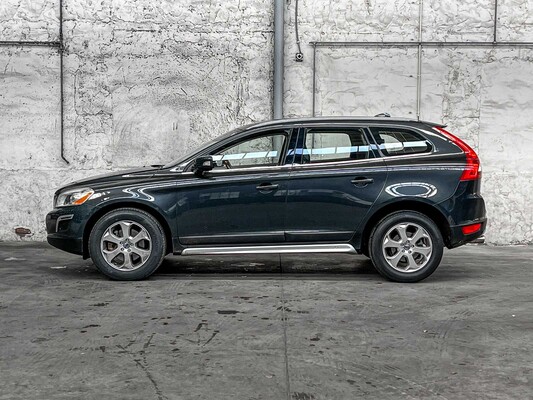 Volvo XC60 2.0T Summum 203hp 2010 (Original-NL), 42-LRP-3