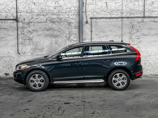 Volvo XC60 2.0T Summum 203hp 2010 (Original-NL), 42-LRP-3