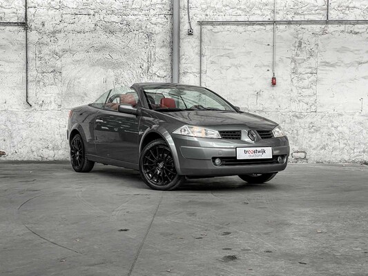 Renault Megane Coupé-Cabriolet 1.6-16V Priv.Luxe 113hp 2005, 71-RP-TR