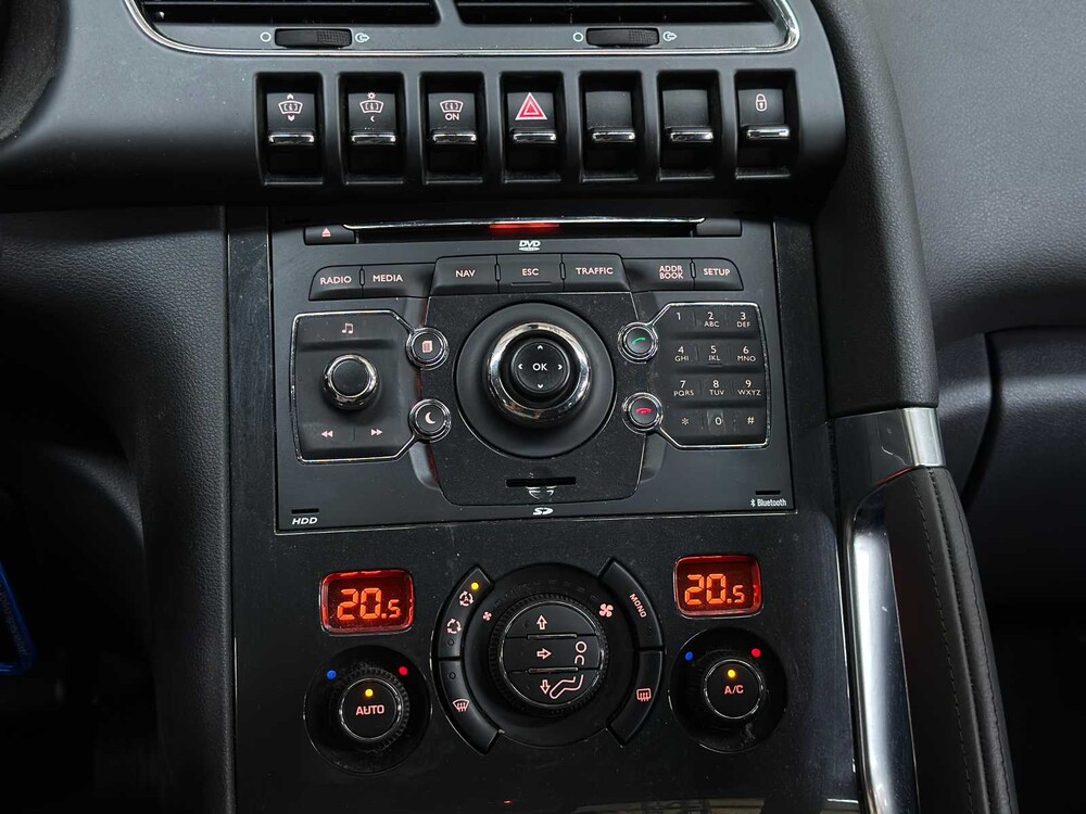 Peugeot 3008 2.0 HDiF HYbrid4 163PS 2012 (Original-NL), 48-XZV-1