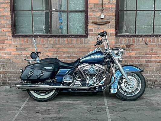 Harley-Davidson FLHRCI Road King Classic 100th Anniversary Touring 1450cc 2003 Motorcycle