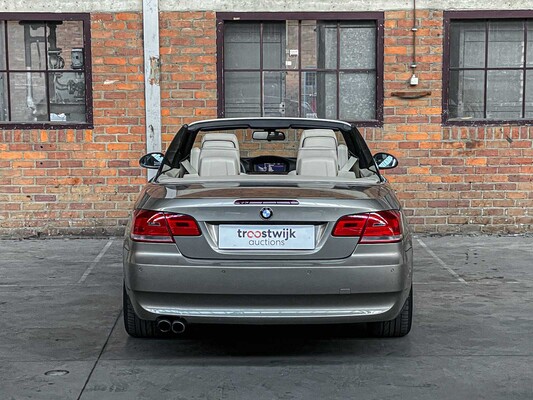 BMW 330i Cabrio 272pk 2009 3-serie, 67-SGD-4