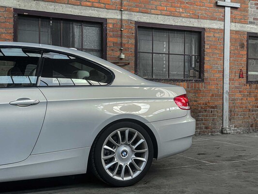 BMW 335i Coupe E92 306hp 2006 3-series, 67-GLX-6 Youngtimer