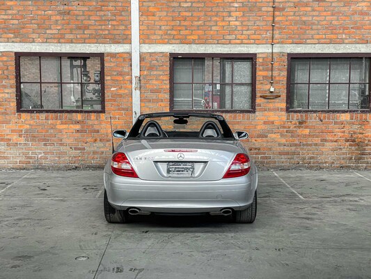 Mercedes-Benz SLK350 3.5 V6 272hp 2004 AIRSCARF Youngtimer