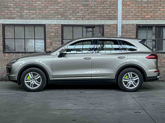 Porsche Cayenne S E-Hybrid 3.0 416hp 2015 (Original-NL), 6-ZGG-64